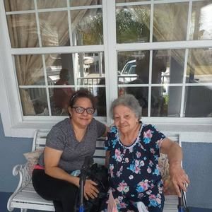 Meet your Posher, Deborah